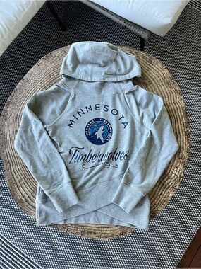 Girls Small - Minnesota Timberwolves Gray Hoodie -